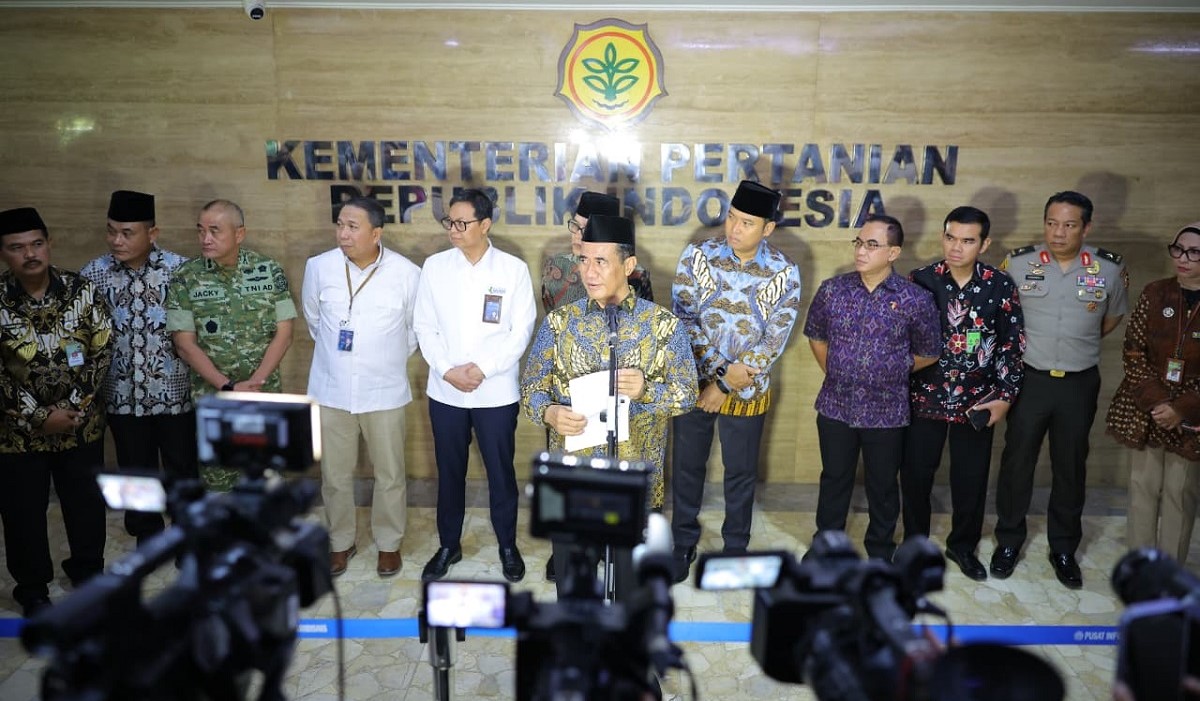 Pemerintah Salurkan Bantuan Pangan untuk Korban Banjir dan Tanah Longsor di Sumatera Barat, Sumut, dan Aceh