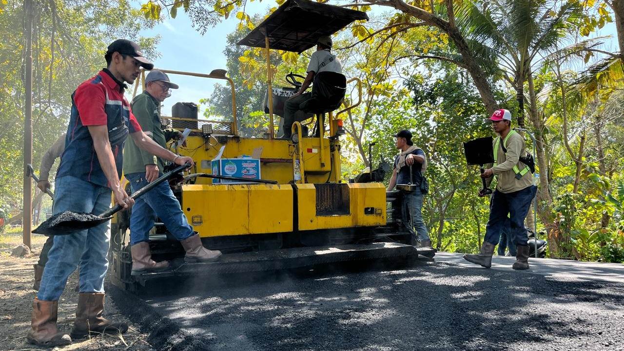 Gubernur Ahmad Luthfi Kerahkan Perbaikan Jalan, Warga Wonogiri Beri Apresiasi