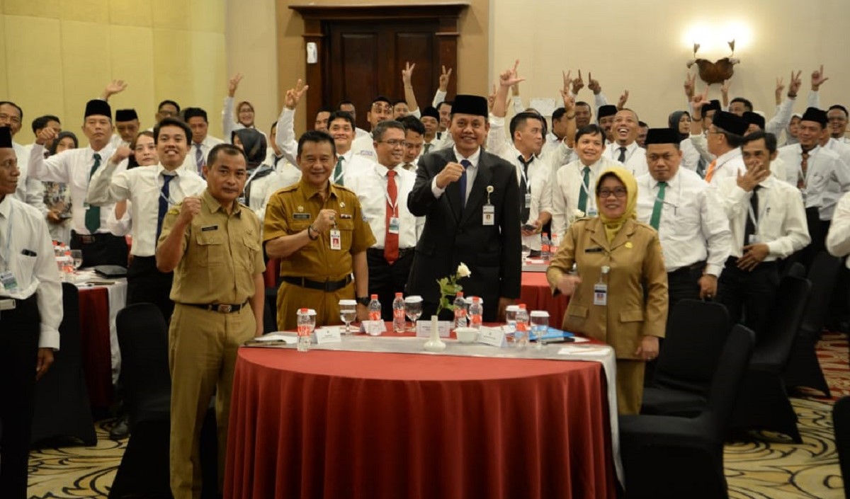 50 Anggota DPRD Kabupaten Tegal Ikuti Pembekalan di Surakarta