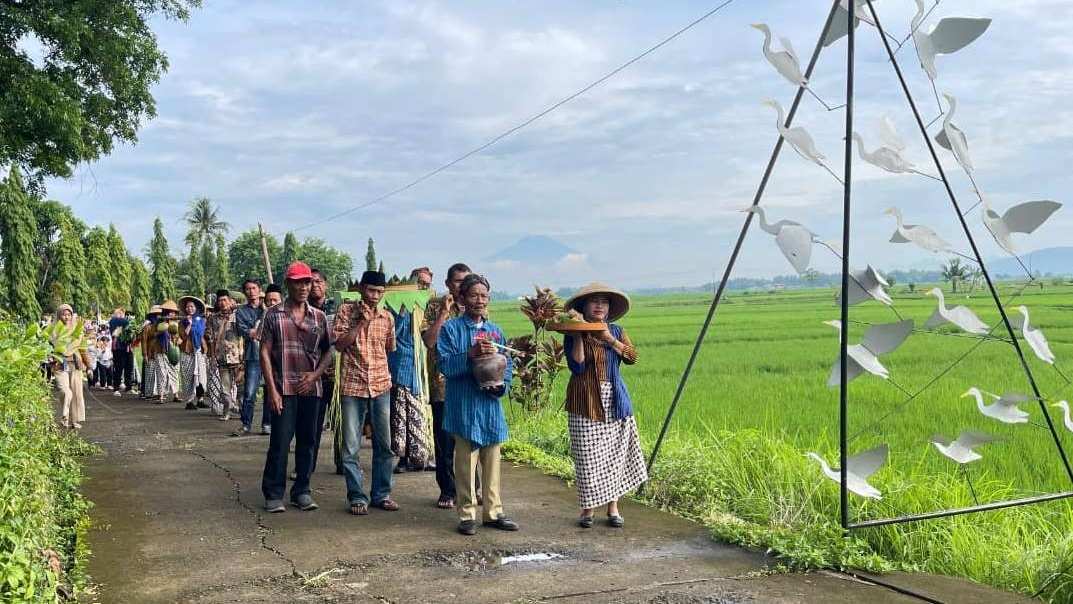Festival Tumpeng Telang #7 Meriah, Pasar Inis Purworejo Rayakan 7 Tahun Bertahan di Tengah Tantangan
