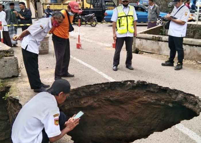  Waspada! Muncul Black Hole di Jalan Alternatif Bojasari, Pemkab Wonosobo Lakukan Penutupan Jalur