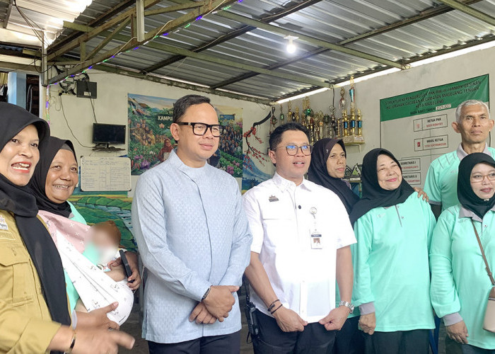 Tinjau Pengelolaan Lingkungan, Wamendagri Apresiasi Keberhasilan Kampung Bersemi Jambon Gesikan Kota Magelang