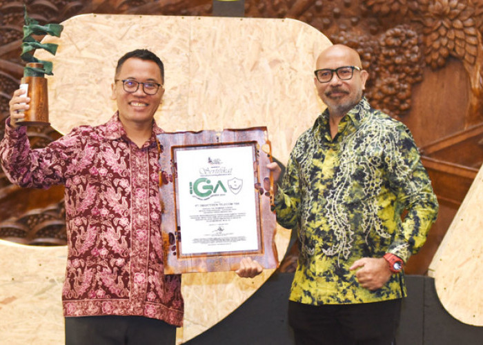Program eSIM dan Edukasi Lingkungan Bebas Sampah Hantarkan Smartfren Indonesia Green Awards 2024