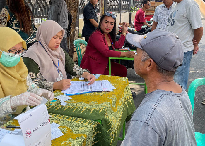 Tes HIV dan Gula Darah Gratis di Pasar Rejowinangun Kota Magelang Menyasar Kaum Pria
