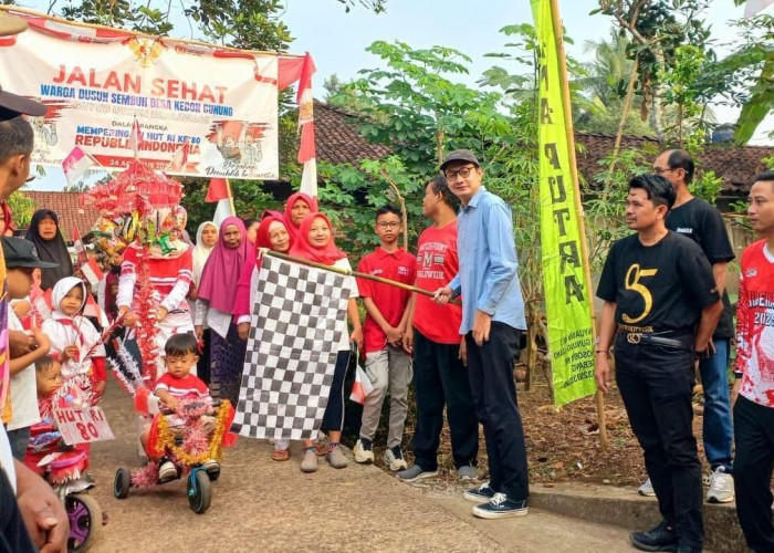 Jalan Sehat di Dusun Sembuh, Wabup Purworejo Beri Doorprize Kambing Etawa
