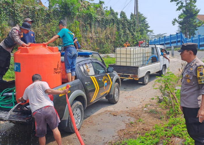 Kekeringan, Dusun Babadan Sawangan Disuplai 7.400 Liter Air Bersih