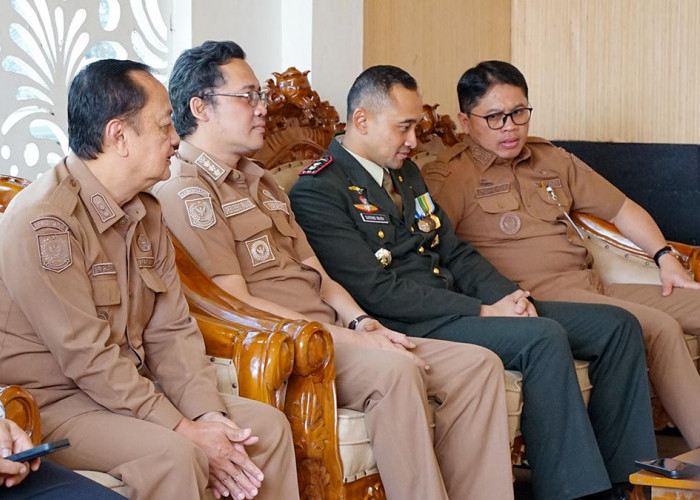 Bupati dan Walikota Magelang Kompak Beri Kejutan ke Kodim 0705 di Momen Perayaan HUT TNI