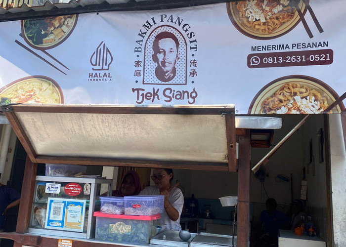Mi Tjek Siang Magelang: Resep Legendaris Sejak 1950, Buatan Tangan Unik Pakai Bayam