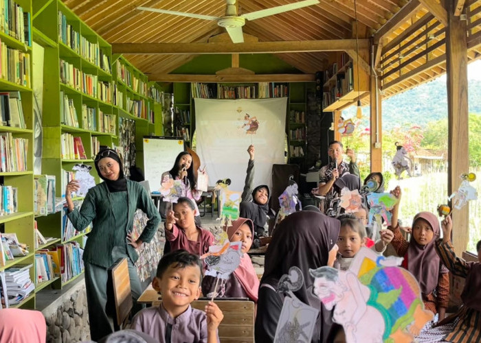 Puluhan Anak Panti di Kota Magelang Belajar Wayang hingga Batik