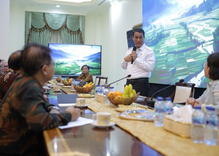 Pukul 06.00 Pagi, Mentan Amran Kumpulkan Civitas Akademika UGM, Percepat Inovasi dan Hilirisasi Pertanian