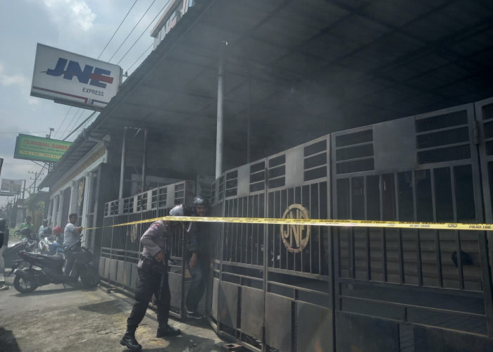 Mantan Karyawan Ekspedisi di Magelang Lempar Bom Molotov Hingga Setrum Karyawati