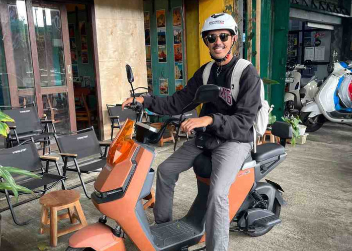 Antisipasi Kenaikan BBM, Seorang Pelaku F&B di Magelang Mulai Beralih ke Sepeda Listrik
