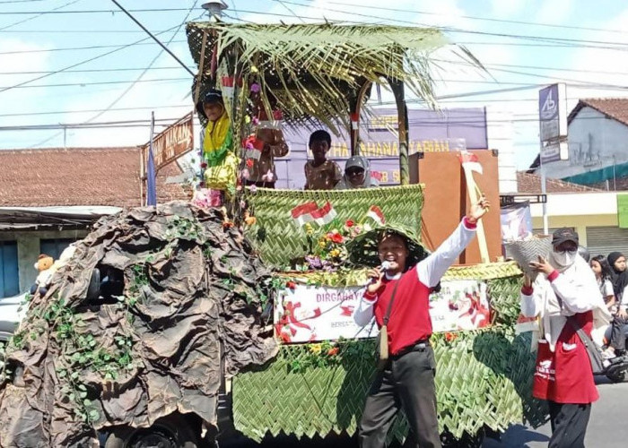 Nuansa Outbound Warnai Karnaval HUT RI ke-80 di Secang Kabupaten Magelang