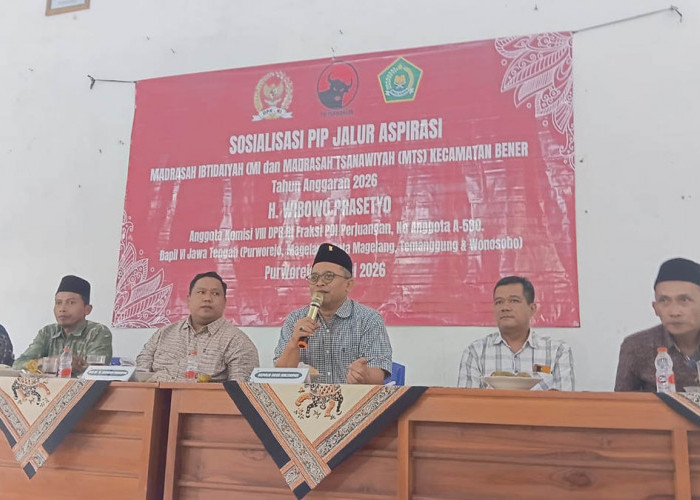 Salurkan PIP di Bener Purworejo, Anggota DPR Wibowo Prasetyo: Jangan untuk Kebutuhan Orang Tua 