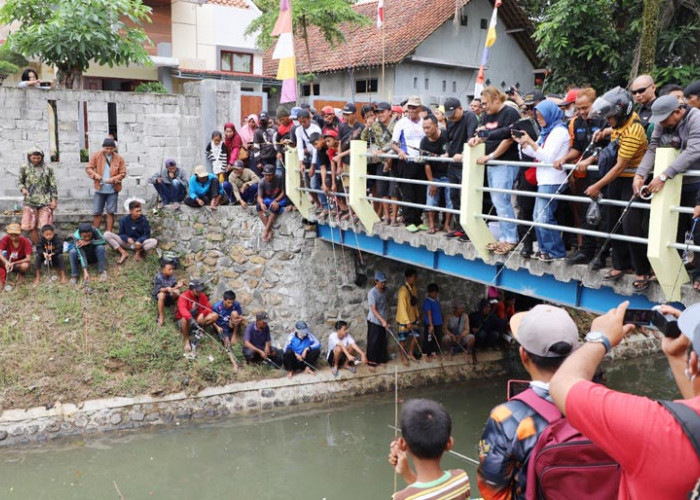 Meriahnya! Ribuan Pemancing di Purworejo Berebut 1 Ton Lele dan Uang 10 Juta