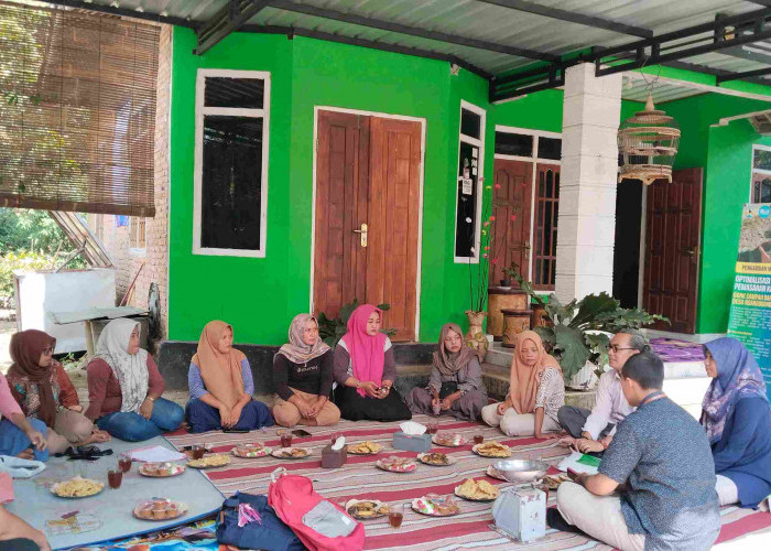 Untidar Dampingi Bank Sampah Dahlia Optimalkan Kompos Organik