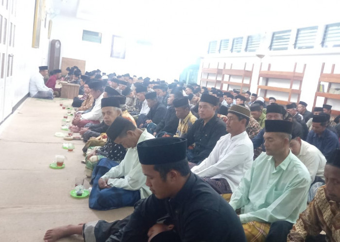 Puluhan Ribu Jamaah Padati Mujahadah di Ponpes Darussalam Muntilan Tiap Kamis Pahing