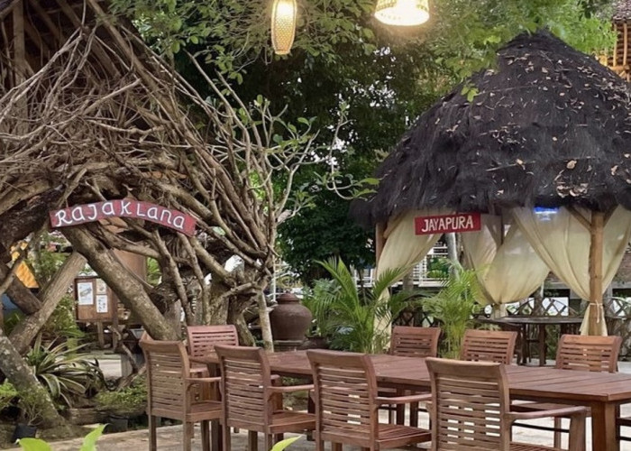 Wisata Gratis di Rajaklana Resto Sambil Menikmati Cakalang Bakar Bambu yang Lezat!