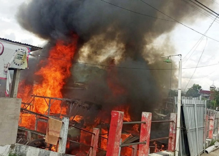 5 Rumah Semi Permanen di Cacaban Kota Magelang Ludes Terbakar, 6 KK Tak Punya Tempat Tinggal