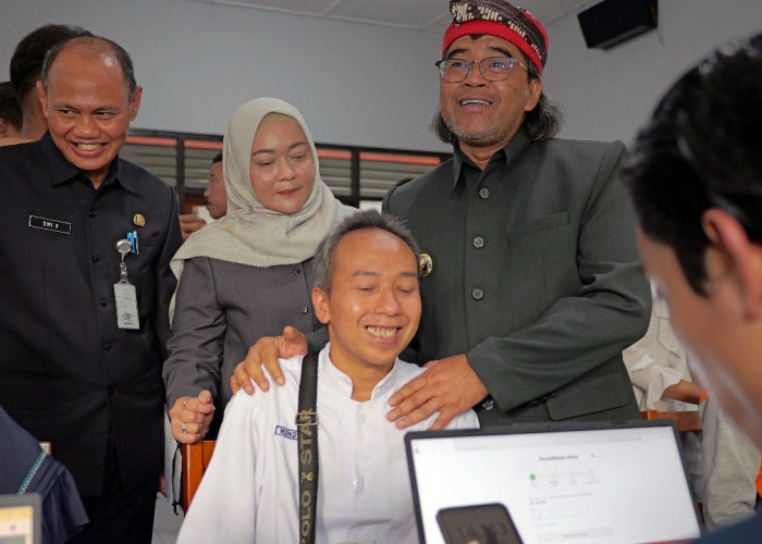 Bupati Temanggung Bagikan NIB Gratis dan Bantuan Usaha untuk Puluhan Warga Disabilitas