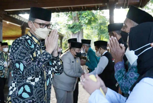 Wakil Bupati Lepas 280 Calon Jamaah Haji Asal Temanggung