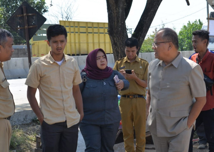 Warga Pagerbarang Tegal Curhat ke DPRD Soal Infrastruktur Jalan