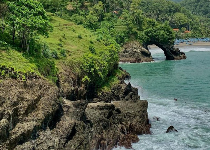 Cuma Bayar 10 Ribu Bisa Keliling 3 Pantai Sekaligus? Dimana Lagi Kalau Bukan Kawasan Wisata Lampon Kebumen!