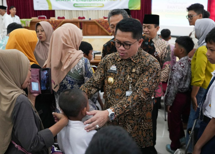 Jangan Merasa Kecil karena Keterbatasan, Puluhan Siswa di Kota Magelang Terima Bantuan Baznas