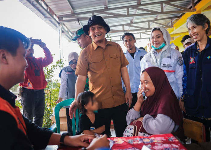 Jaga Kesehatan Pengungsi Tanah Gerak Brebes, Pemprov Jateng Hadirkan Mobil Spesialis Keliling