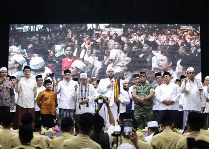 Purworejo Bersholawat Dibanjiri Ribuan Syekhermania