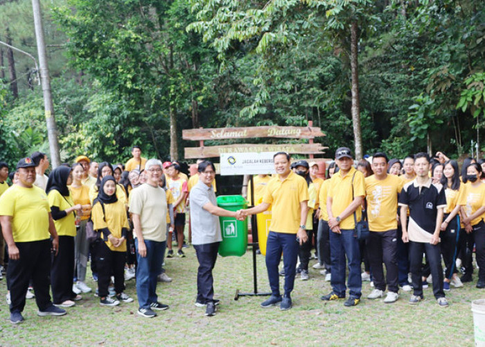 12th Anniversary, Grand Artos Hotel Magelang Laksanakan CSR di Kebun Raya Gunung Tidar