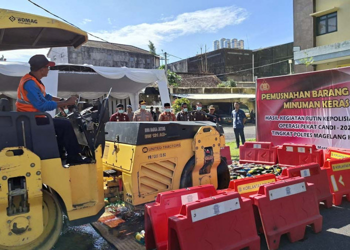Berantas Pemicu Utama Kriminalitas, Ratusan Botol Miras Dihancurkan Polres Magelang Kota Jelang Lebaran
