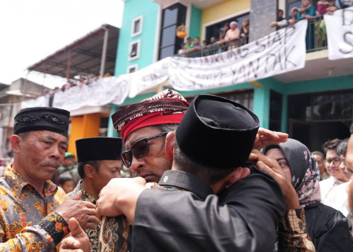 Mundur dari Kades, Momen Haru Cabup Temanggung Agus Gondrong Berpamitan ke Warganya