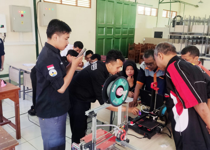 Kenalkan 3D Printing, FT Untidar Bersama SMKN 1 Windusari Wujudkan Pengabdian Masyarakat