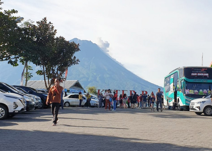 Gunung Merapi Erupsi, Kunjungan Wisatawan Ketep Pass Magelang Justru Membeludak