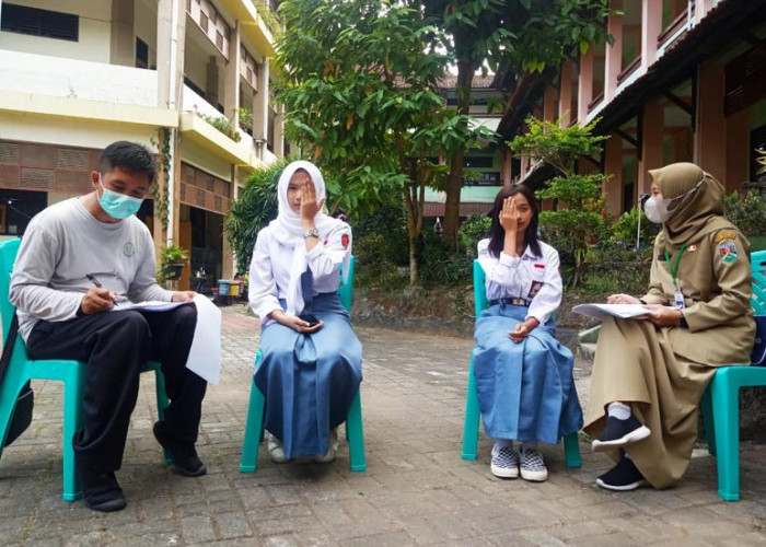  Siswa SMKN 3 Magelang Ikuti Penjaringan Kesehatan Bersama Puskesmas Magelang Tengah