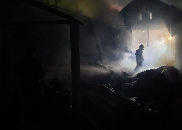 Pabrik Kerupuk di Kedu Temanggung Terbakar, Kerugian Capai Rp500 Juta
