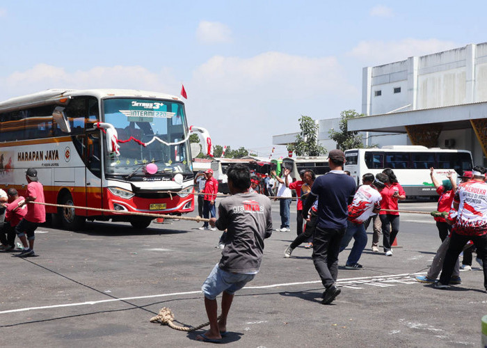 BPSPP Wilayah IV Menangi Lomba Tarik Bus 10,6 Ton pada HUT RI ke-81 di Terminal Tidar Magelang