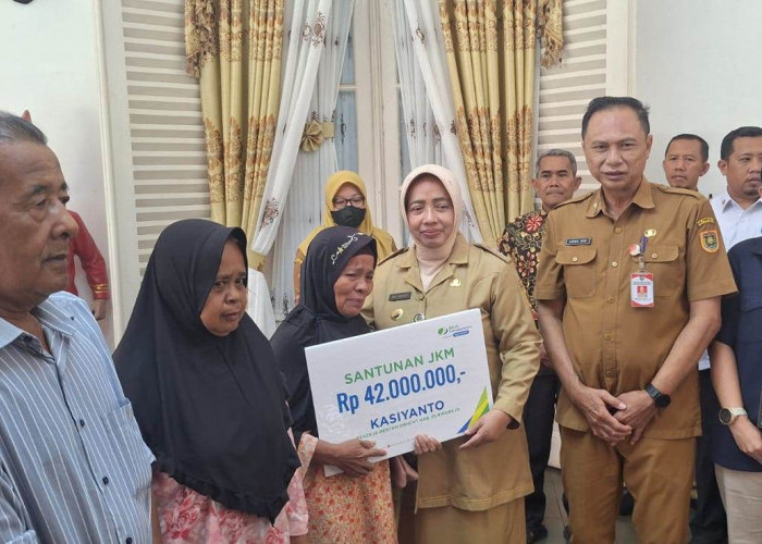 Ahli Waris Pekerja Rentan di Purworejo Terima Santunan BPJS Ketenagakerjaan