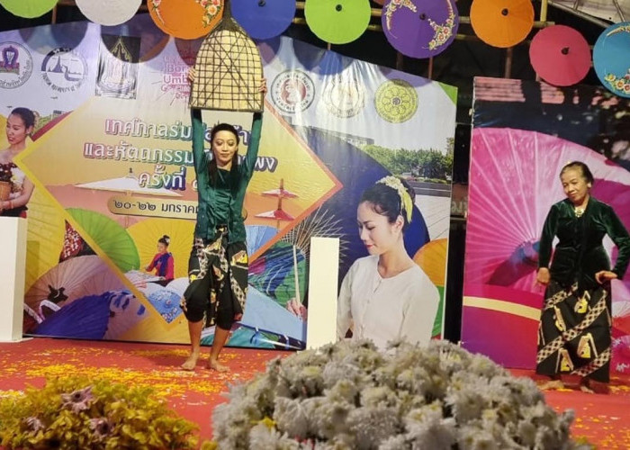 Keren! Bundengan dan Lengger Wonosobo Tampil Memiakau di Borsang Umbrella Festival Thailand