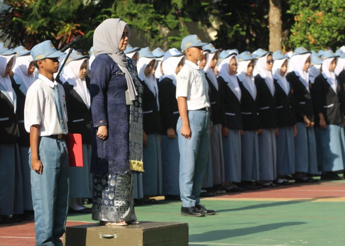 Peringati Hari Guru Nasional, SMK Negeri 3 Magelang Gaungkan Semangat 'Guru Hebat, Indonesia Kuat'