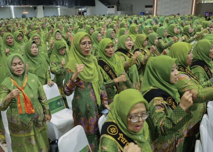 Ahmad Luthfi Kukuhkan Paralegal Muslimat NU Jateng Jadi Mitra Strategis Bantuan Hukum Warga