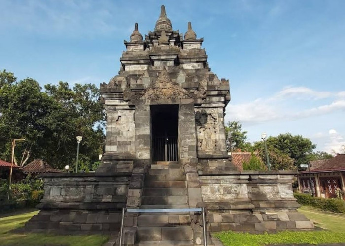 Candi Pawon Candi Mungil Yang Berada Di Dekat Borobudur, Ternyata Berornamen Indah!