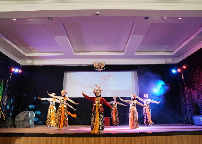 Puncak PMM, UNIMMA Buka Pagelaran Budaya Nusantara