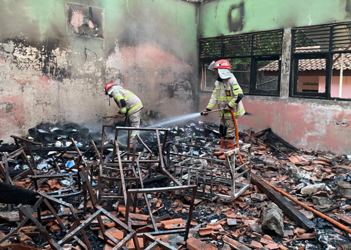 Perpustakaan SMPN 1 Tegalrejo Magelang Ludes Terbakar, Kerugian Capai Rp 250 Juta