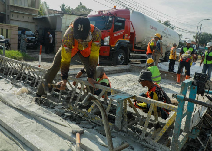 Pemprov Jateng Kebut Perbaikan Jalan Rusak 2026, Gubernur Luthfi: Jangan Asal-asalan!