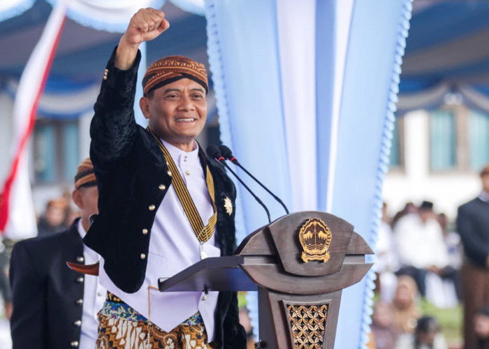 Hari Jadi Ke-81 Jateng Penuh Haru, Luthfi Apresiasi Rakyat dan Pimpin Doa untuk NTT