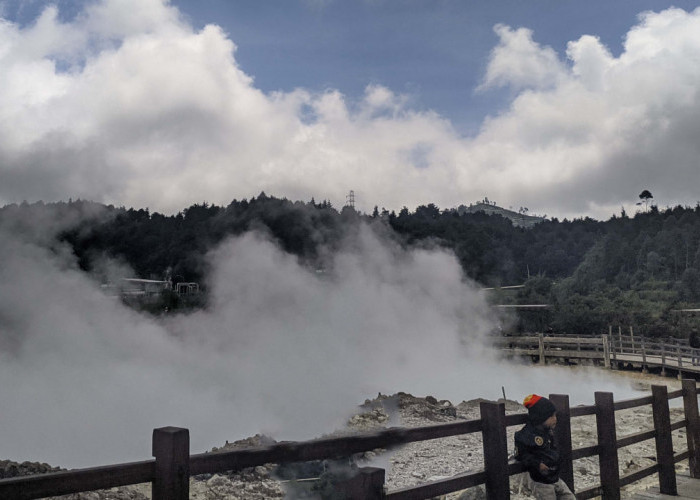 Inilah Keunikan Kawah Sikidang Banjarnegara Fenomena Kawah Utama yang Sering Berpindah Posisi