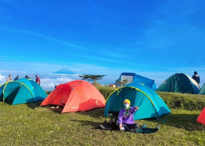 Spot Camping Seru di Gunung Gupak Magelang, Bisa Lihat Gemerlap Lampu Kota Tanpa Perlu Naik Gunung!
