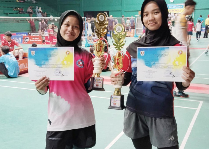 Dua Siswi SMP Mutual Kota Magelang Raih Juara Bulu Tangkis Jateng-DIY